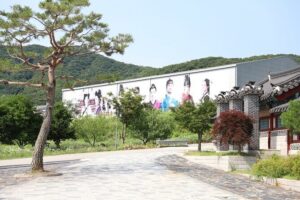 Yongin Dae Jang Geum Park Tour from Seoul - Getting there from Myeong-dong: simple, not complicated