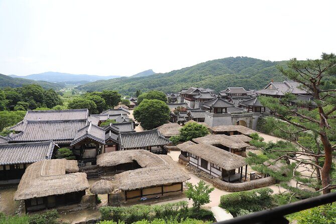 Yongin Dae Jang Geum Park Tour from Seoul - Guide style: why the day can feel great or frustrating