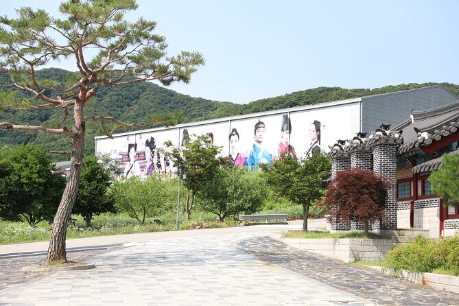 Yongin Dae Jang Geum Park Tour from Seoul - Getting there from Myeong-dong: simple, not complicated
