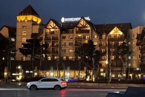 Yongpyong Ski Resort from Seoul with Optional Lesson and Packages - Choose your package: shuttle-only vs Essential vs Full Ski