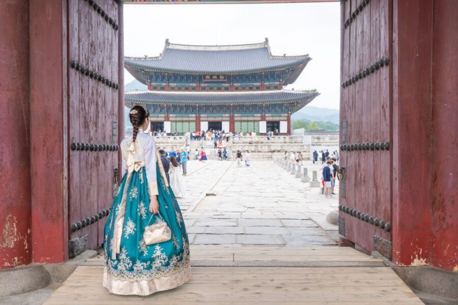Your Personal Seoul Photographer! - Gyeongbokgung Palace: iconic views with a plan
