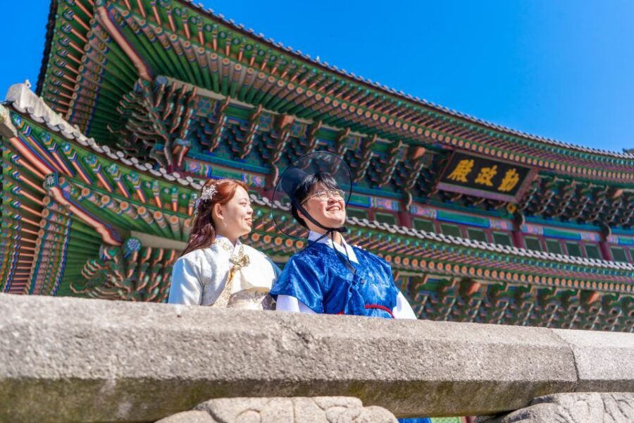 Your Personal Seoul Photographer! - Bukchon Hanok Village and Samcheong-dong alleys: traditional charm on foot